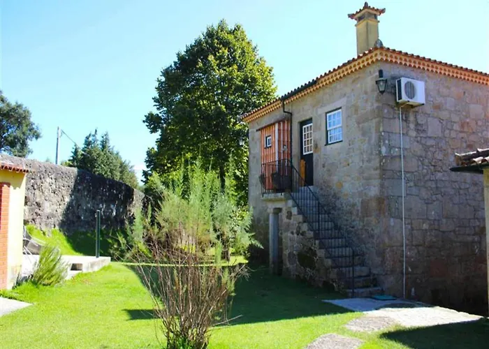 Santa Comba Garden Semesterbostad *